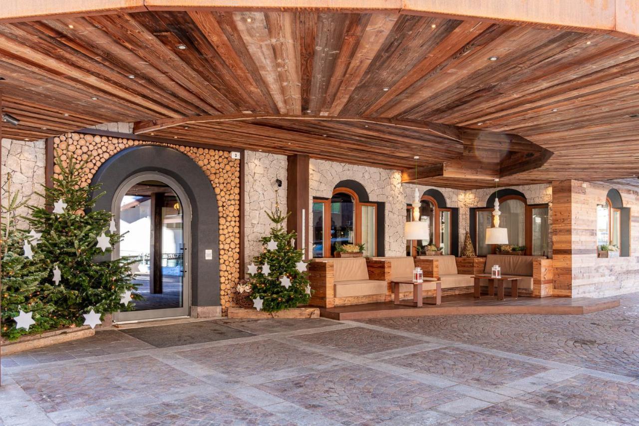 Croce Bianca Leisure & Spa Hotel カナツェーイ エクステリア 写真
