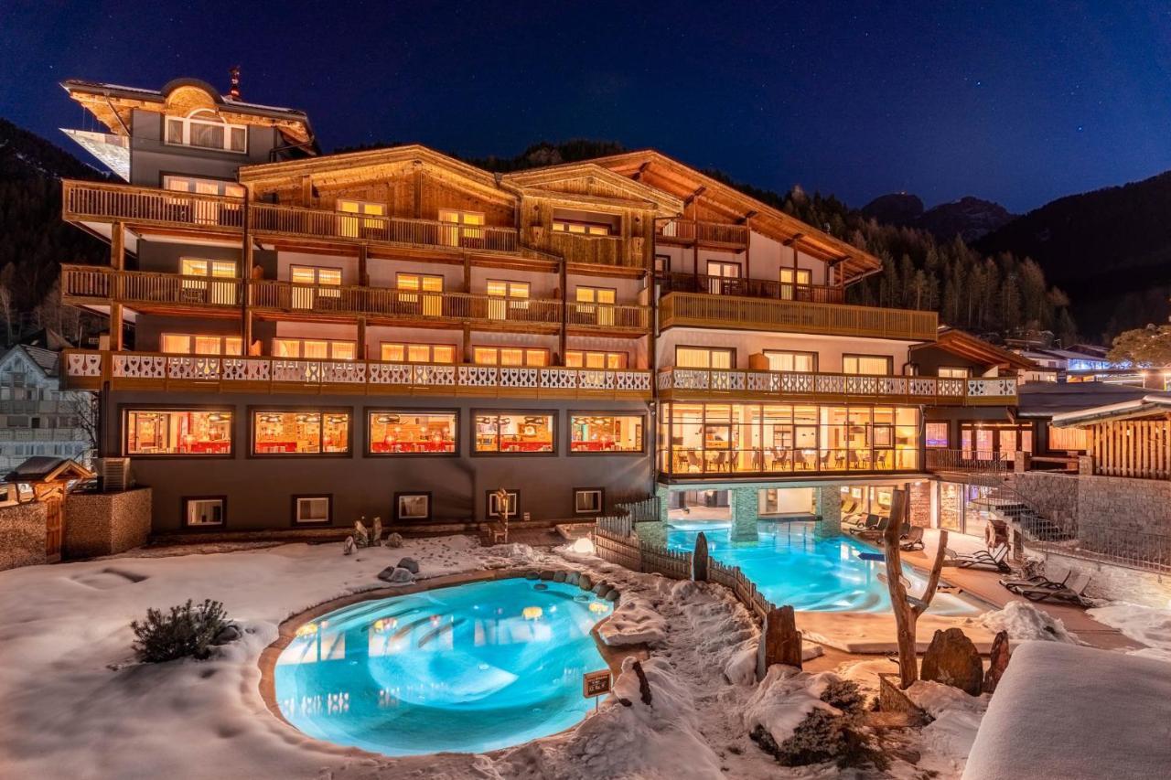 Croce Bianca Leisure & Spa Hotel カナツェーイ エクステリア 写真