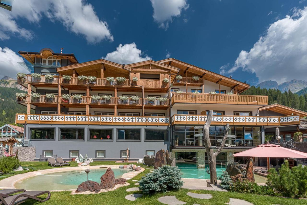 Croce Bianca Leisure & Spa Hotel カナツェーイ エクステリア 写真
