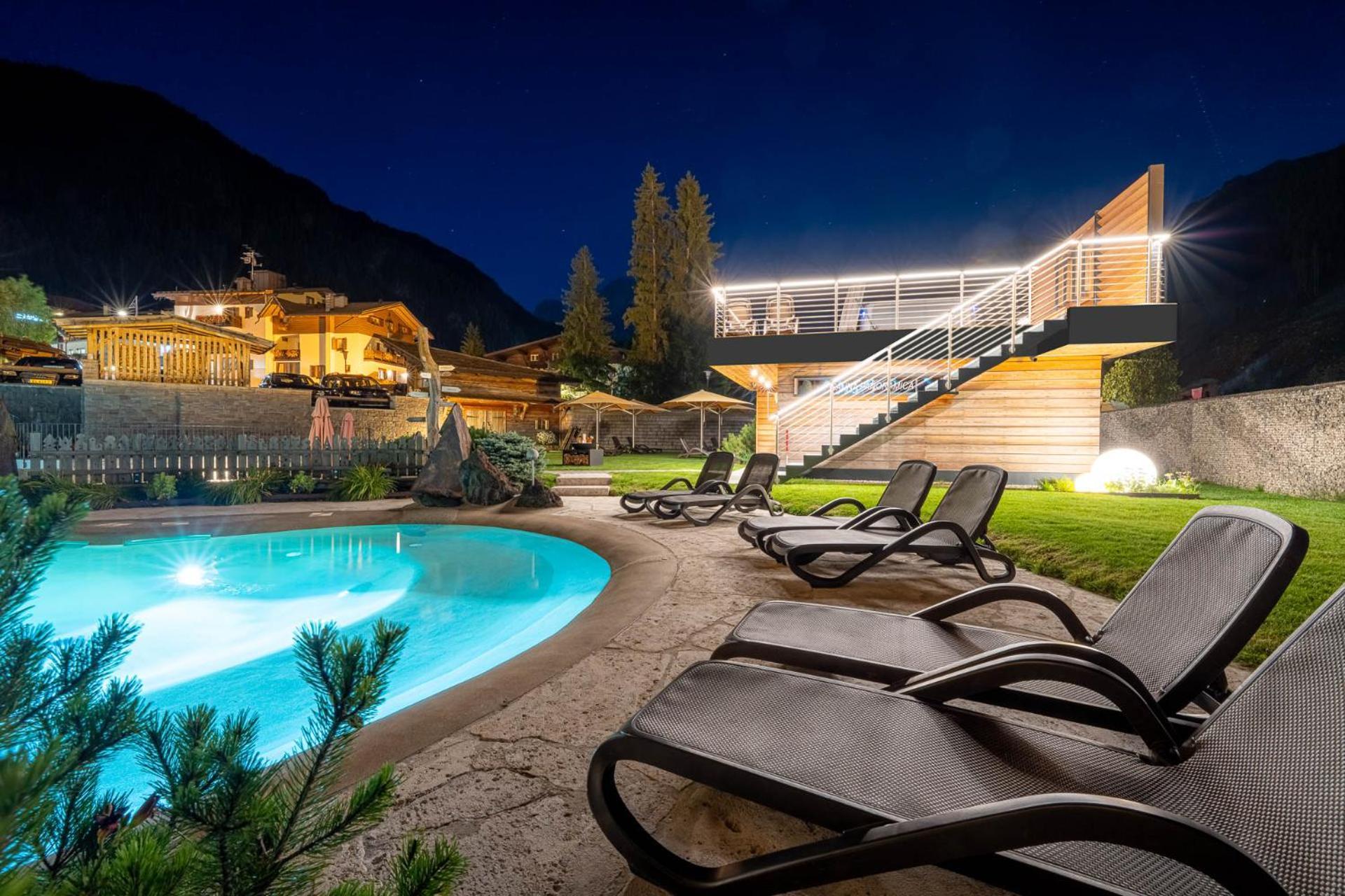 Croce Bianca Leisure & Spa Hotel カナツェーイ エクステリア 写真