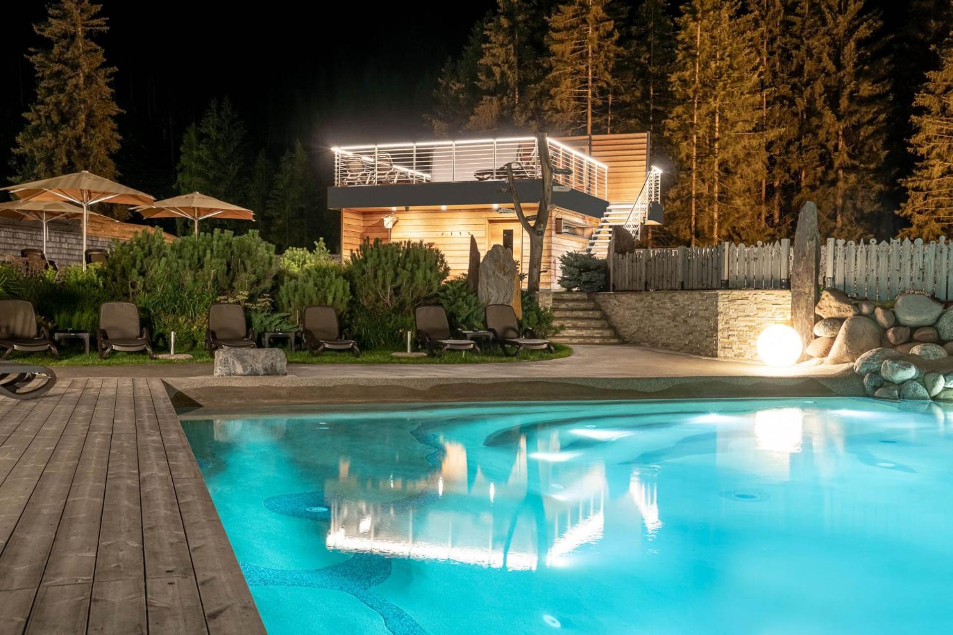 Croce Bianca Leisure & Spa Hotel カナツェーイ エクステリア 写真