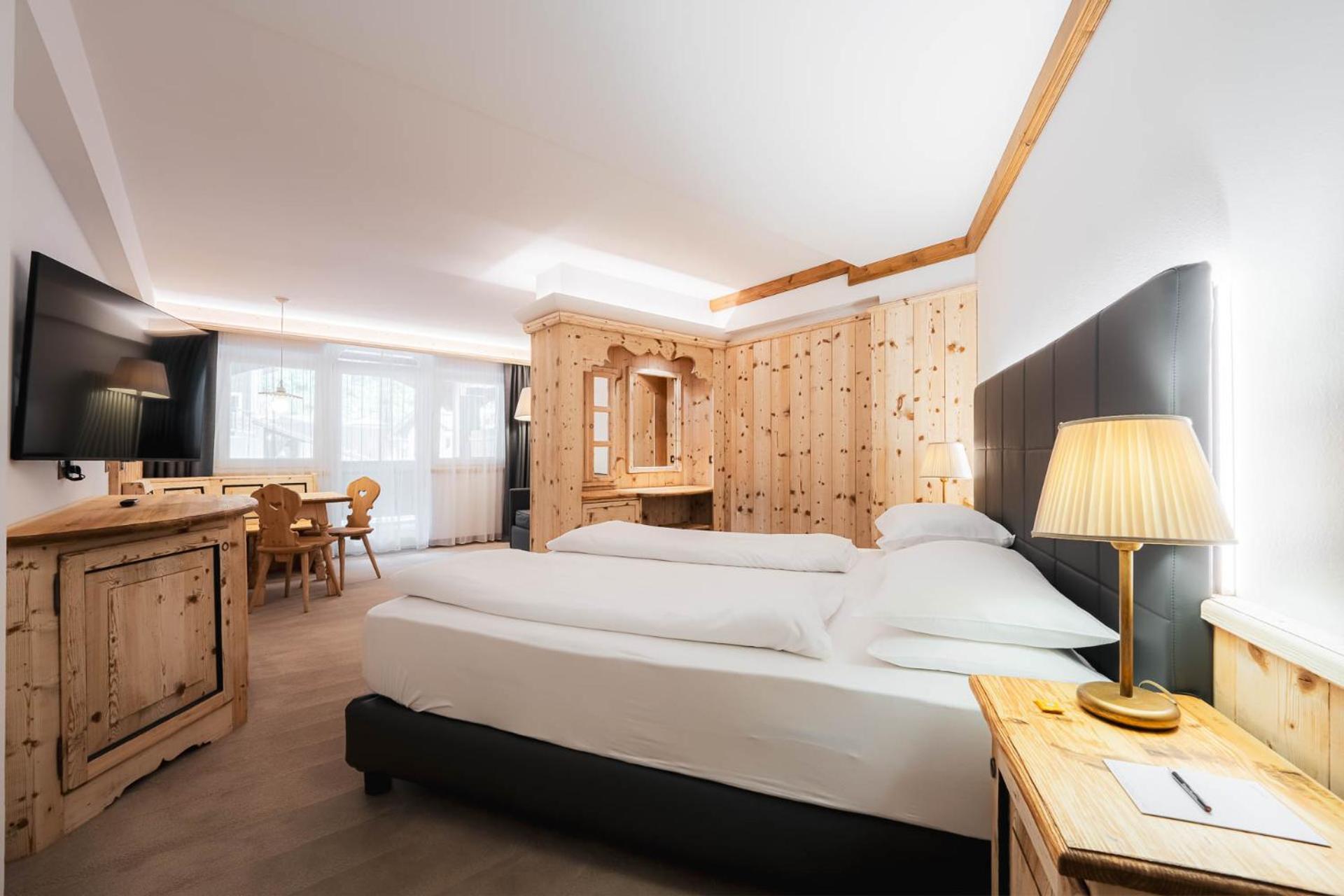 Croce Bianca Leisure & Spa Hotel カナツェーイ エクステリア 写真
