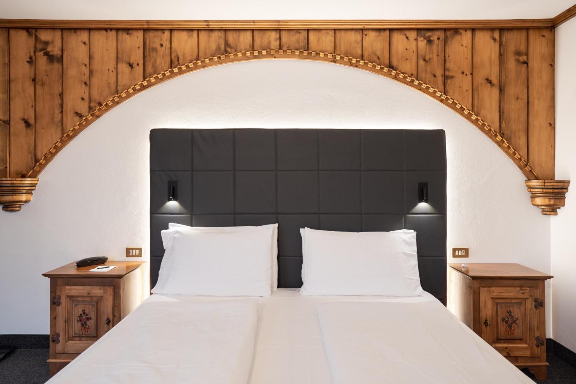Croce Bianca Leisure & Spa Hotel カナツェーイ エクステリア 写真