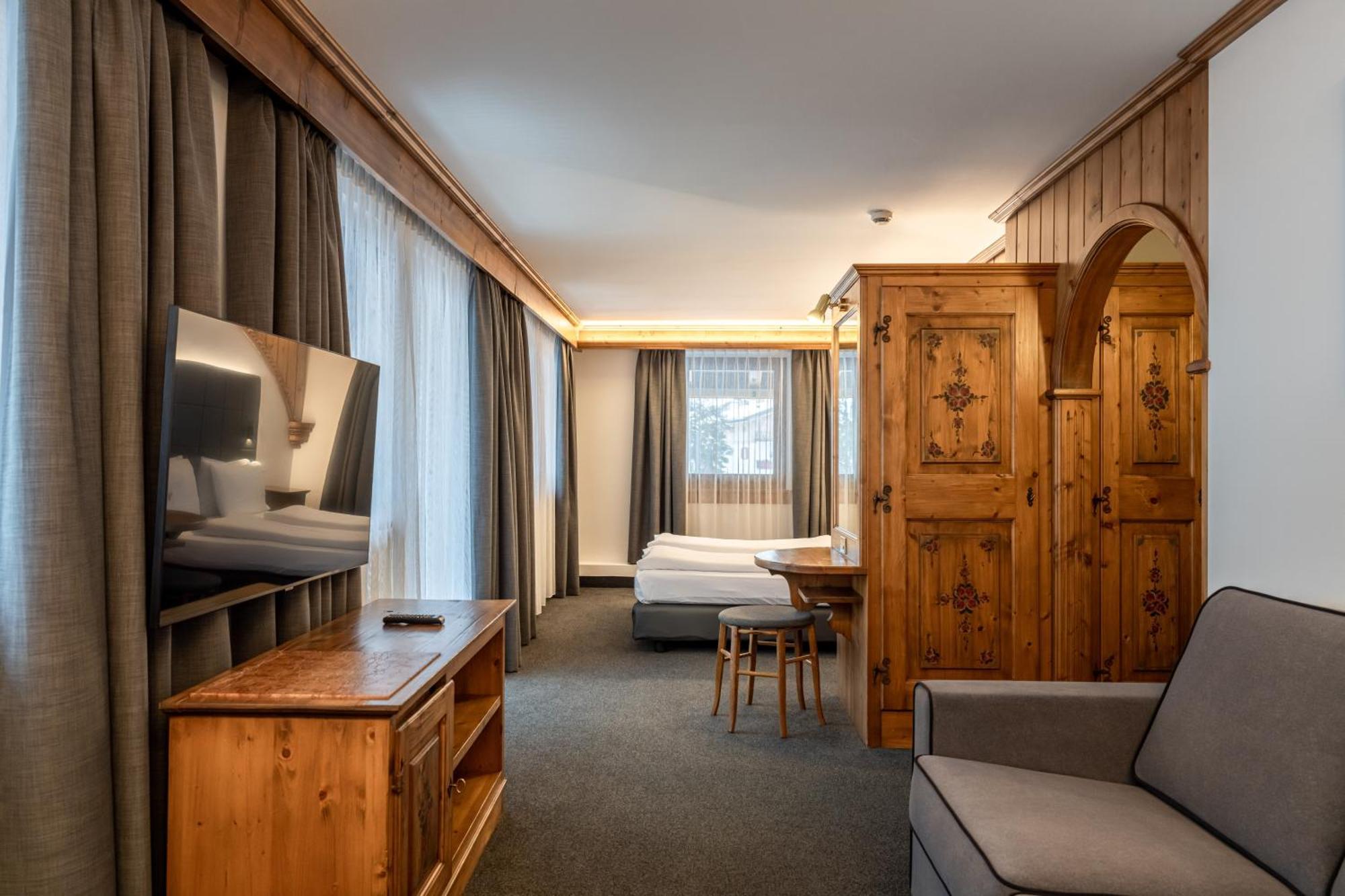 Croce Bianca Leisure & Spa Hotel カナツェーイ エクステリア 写真