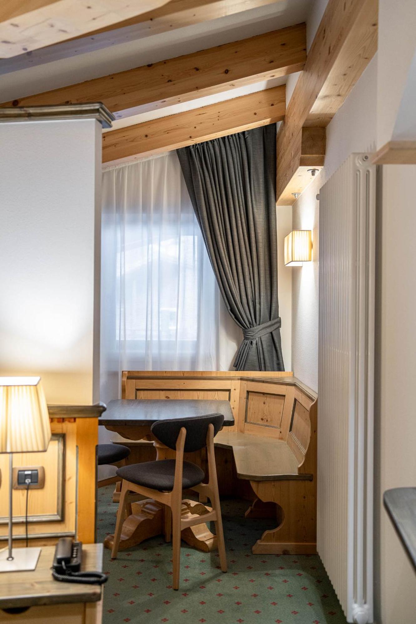 Croce Bianca Leisure & Spa Hotel カナツェーイ エクステリア 写真