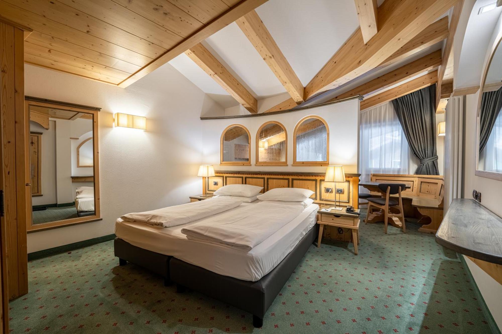 Croce Bianca Leisure & Spa Hotel カナツェーイ エクステリア 写真